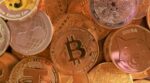El bitcoin trepa 23% en agosto y se acerca a los 78.000 dólares