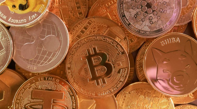 El bitcoin trepa 23% en agosto y se acerca a los 78.000 dólares El bitcoin trepa 23% en agosto y se acerca a los 78.000 dólares