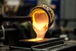 Un truco molecular permite reescribir la estructura atómica del vidrio mientras se derrite