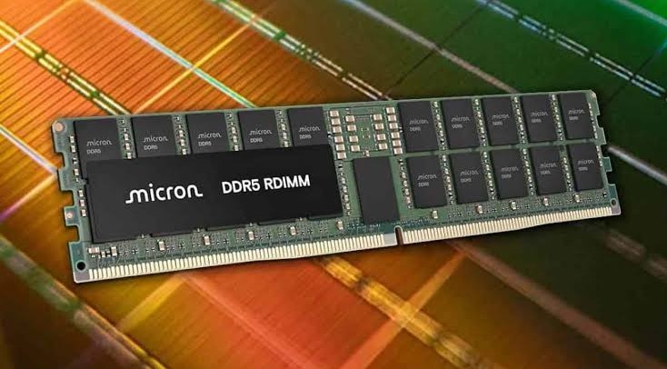 Micron mostró el primer módulo de RAM DDR5 de 512GB, pensado para los servidores que corren IA Micron mostró el primer módulo de RAM DDR5 de 512GB, pensado para los servidores que corren IA