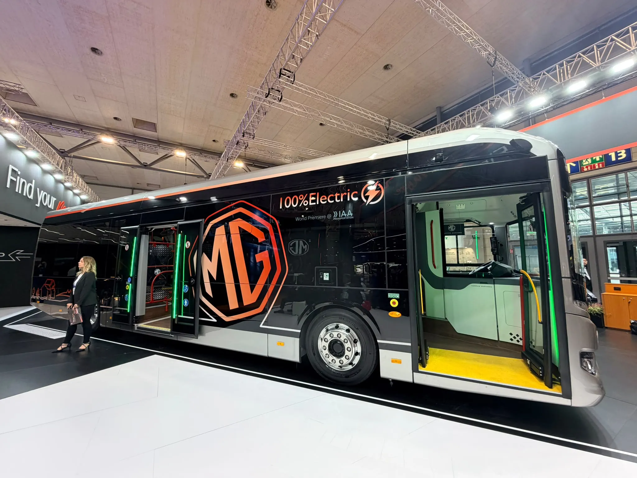 MG mostró en Alemania su primer colectivo eléctrico para viajes largos MG mostró en Alemania su primer colectivo eléctrico para viajes largos
