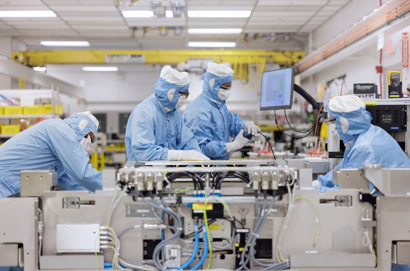 ASML advierte que presionar demasiado a China en chips puede crear un rival propio ASML advierte que presionar demasiado a China en chips puede crear un rival propio