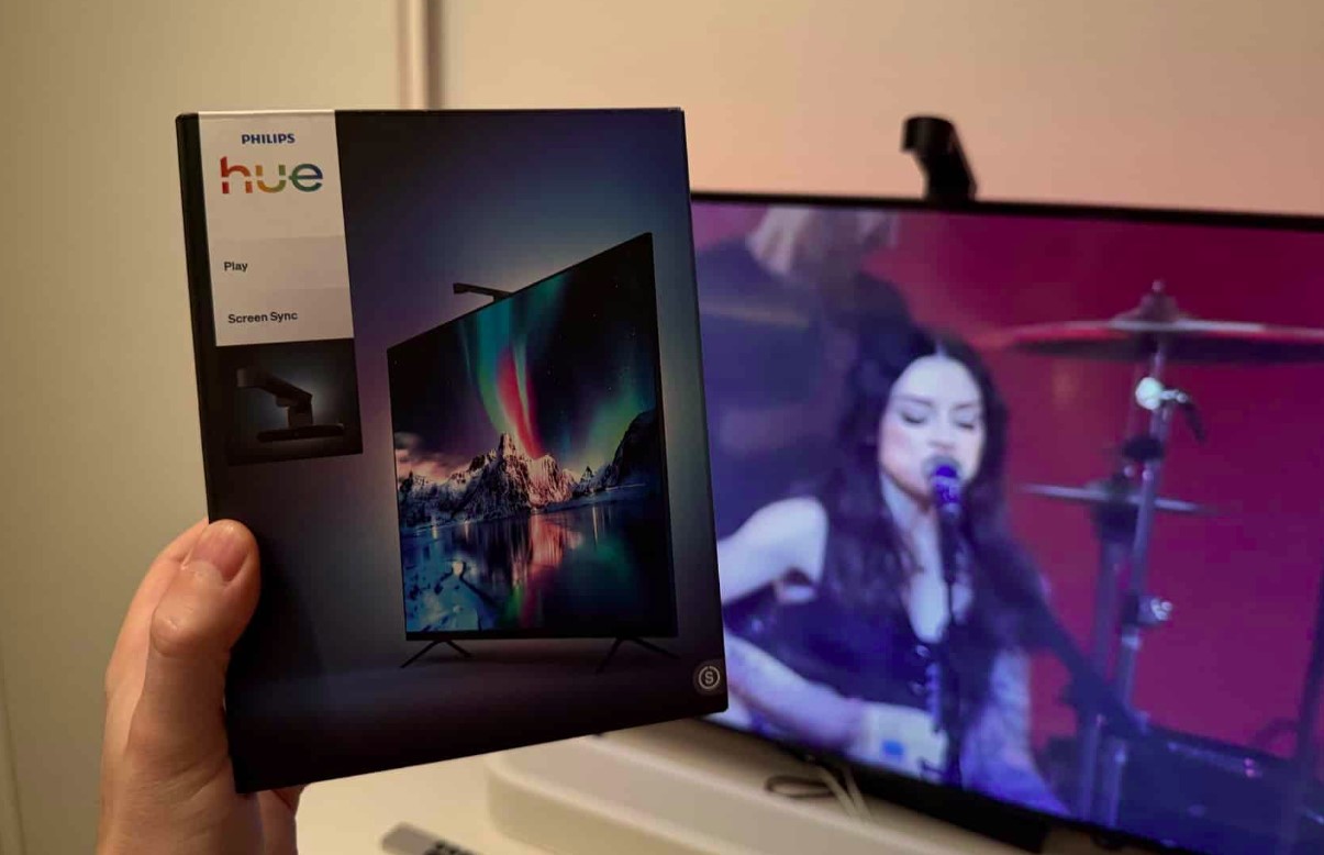 Probaron la cámara de Philips Hue que sincroniza las luces con lo que mirás en la tele Probaron la cámara de Philips Hue que sincroniza las luces con lo que mirás en la tele