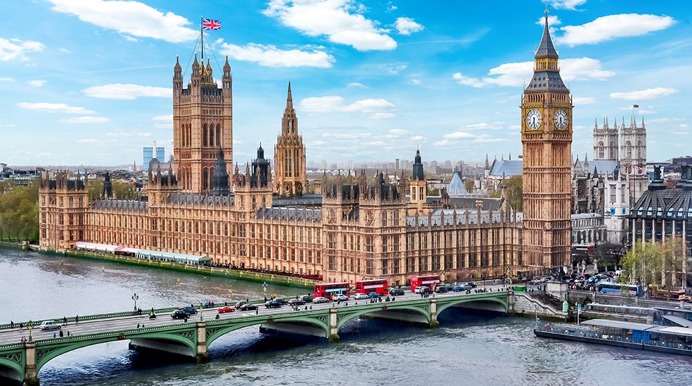 BT compra TalkTalk para salvarla de la quiebra y pone en alerta a los reguladores británicos BT compra TalkTalk para salvarla de la quiebra y pone en alerta a los reguladores británicos